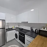 Caesar 1-bedroom With Pool View Apartment