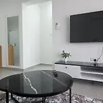 Caesar 1-bedroom With Pool View