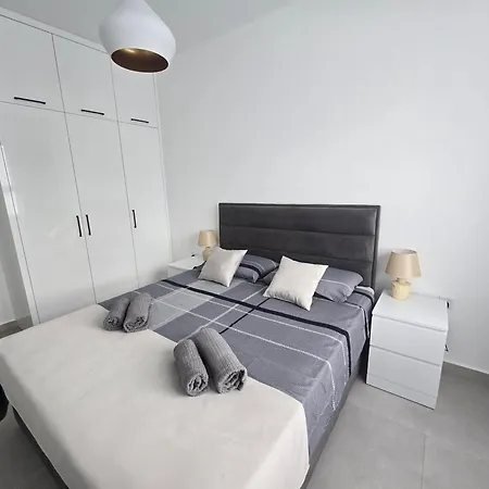Caesar 1-bedroom With Pool View Daire