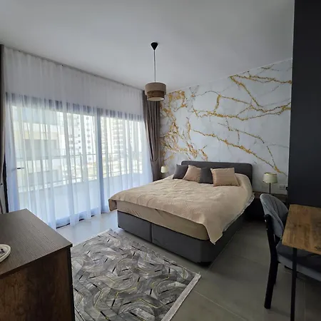 Caesar 1-bedroom With Pool View Daire *